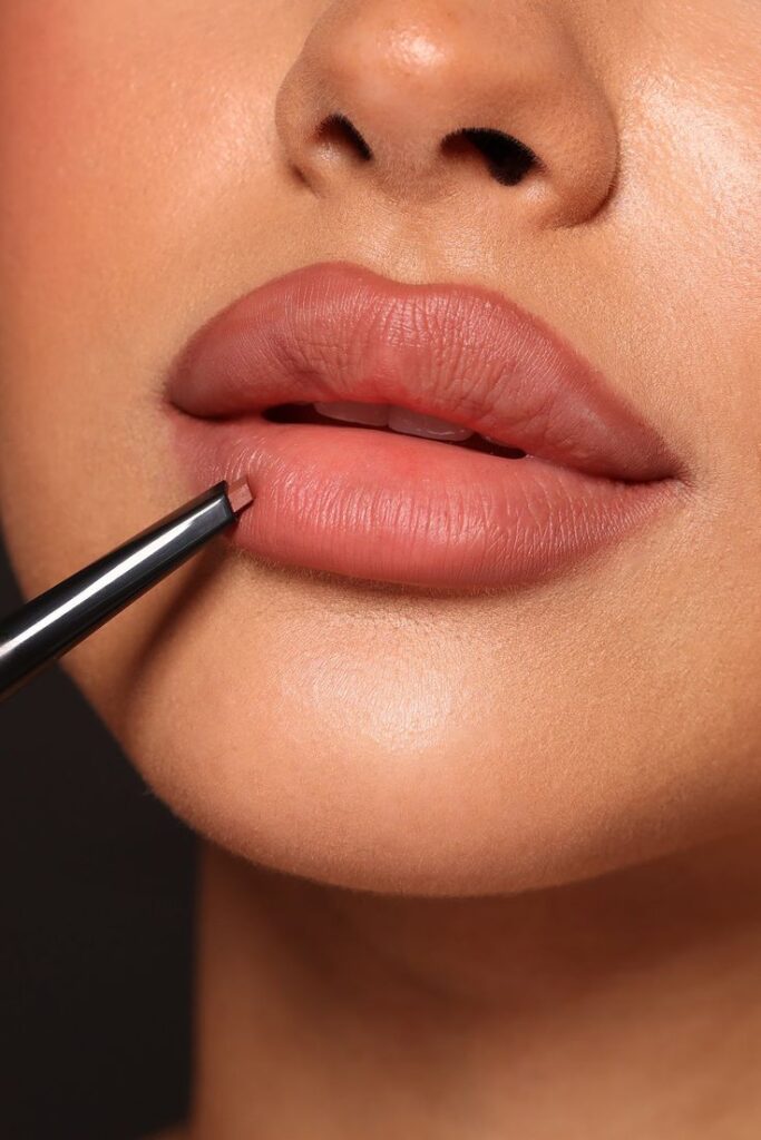 lip liner