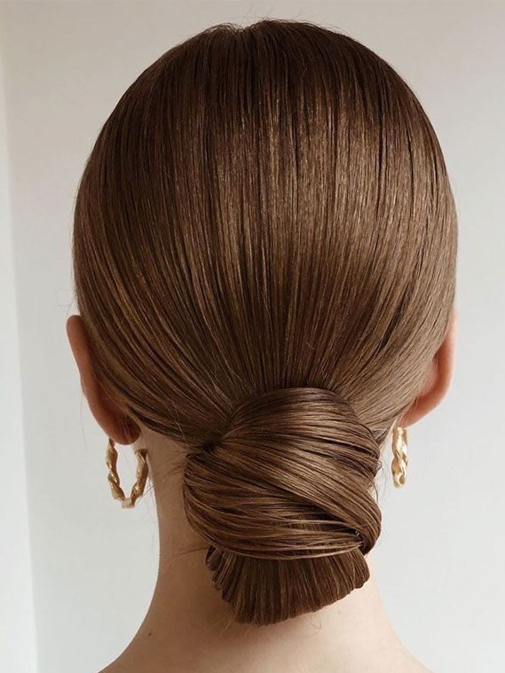 Classy low bun hairstyle 